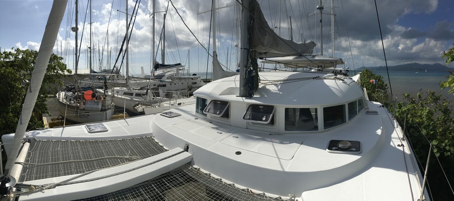 a13 Lagoon 380 – L ile du Papillon Lagoon 380 owner version in Tahiti