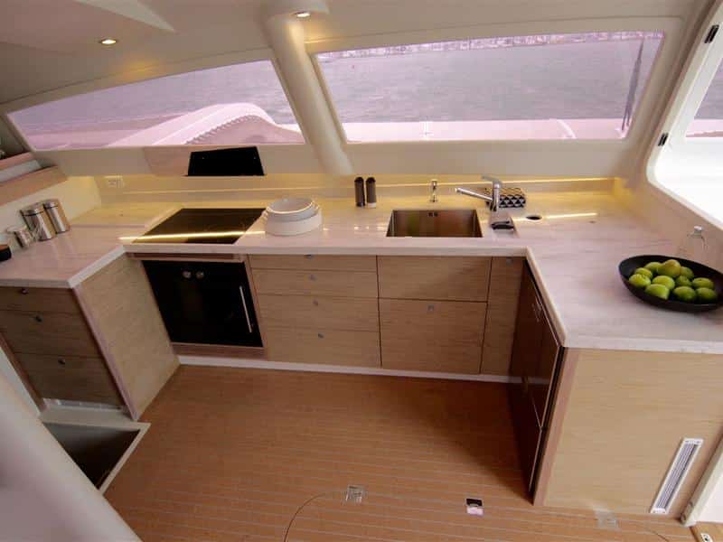 Rapido 60 Trimaran available in French Polynesia