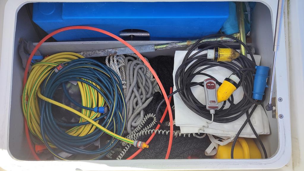 034 Lagoon 42 owners version – 2016 – Liberty’s