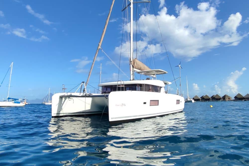 Lagoon 42 owners version for sale in Tahiti