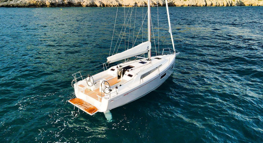 Oceanis34.1_01