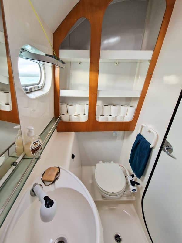 Inn_Port Stern Bath 3