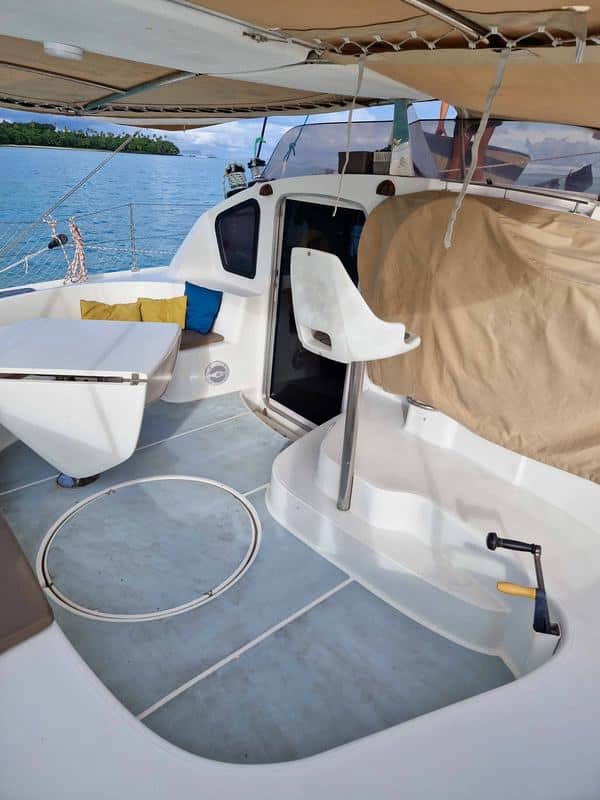 Out_Cockpit and helm 2