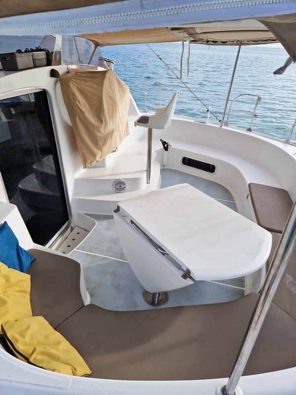 Out_Cockpit and helm 3