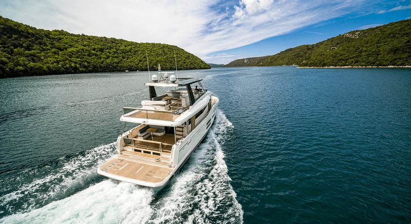 GrandTrawler62_01