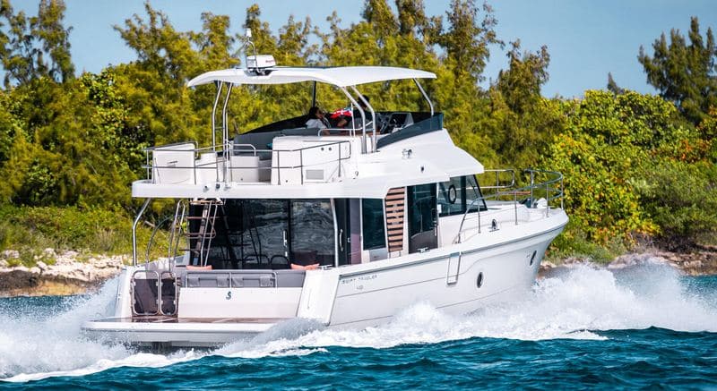 Swift Trawler - cruise french Polynesia on your own yacht