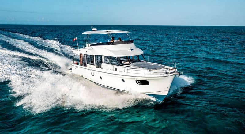 SwiftTrawler48_04 Swift Trawler 48 blue water cruising in Tahiti