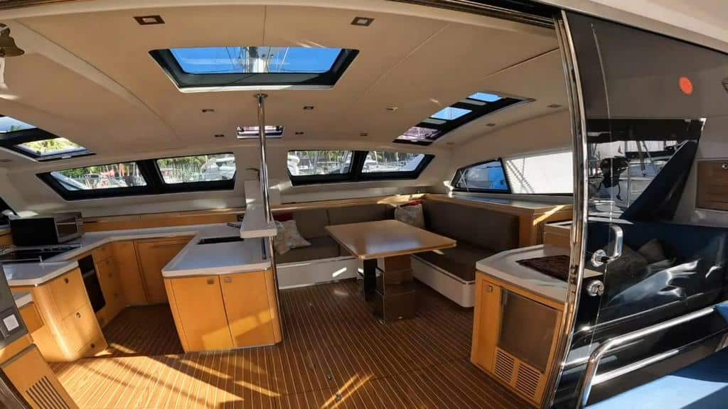 030 Privilege 5 Series 2019 – saloon