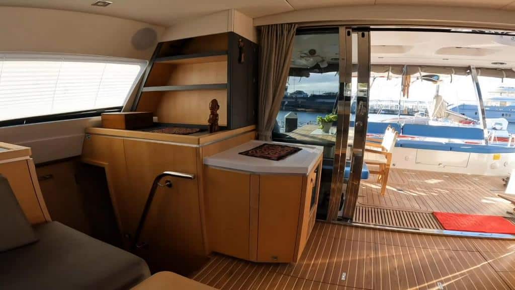 033 Privilege 5 Series 2019 – saloon 4