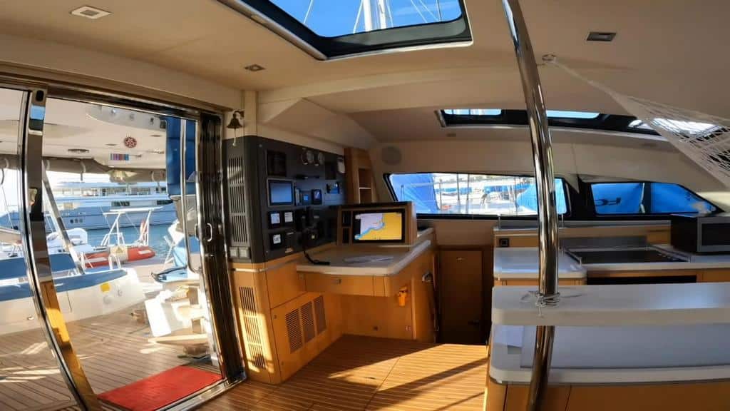 035 Privilege 5 Series 2019 – saloon 6