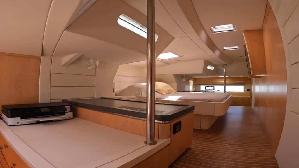 039 Privilege 5 Series 2019 – master cabin 2