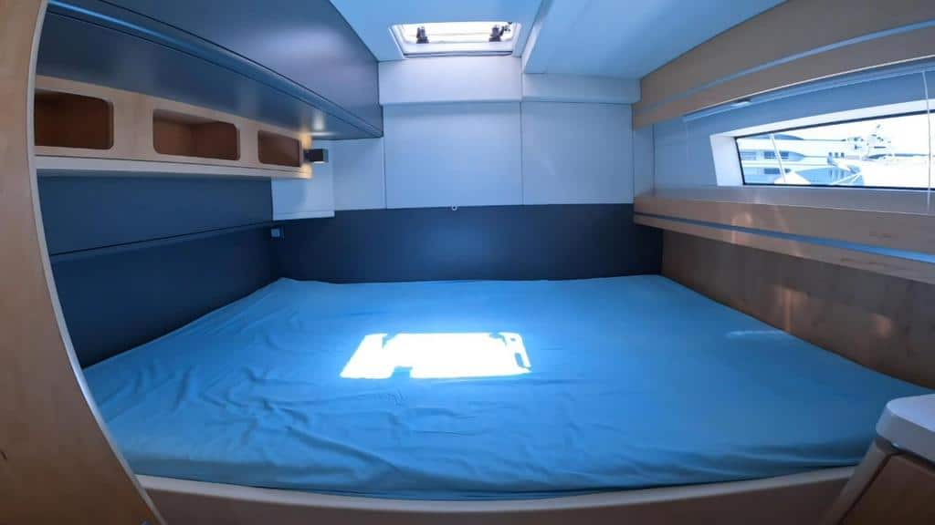 057 Privilege 5 Series 2019 – port aft cabin 2