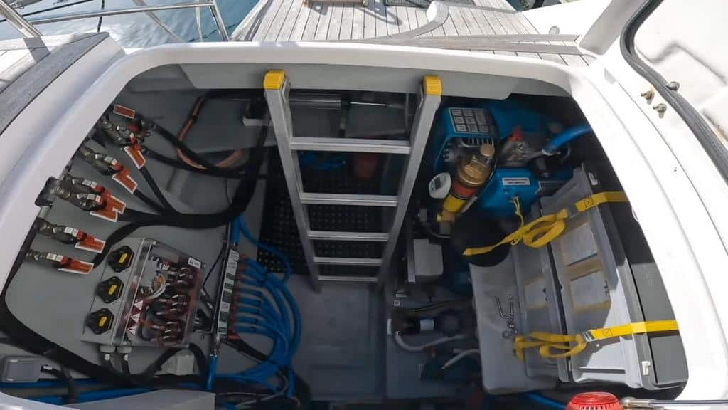 065 Privilege 5 Series 2019 – port engine room 1