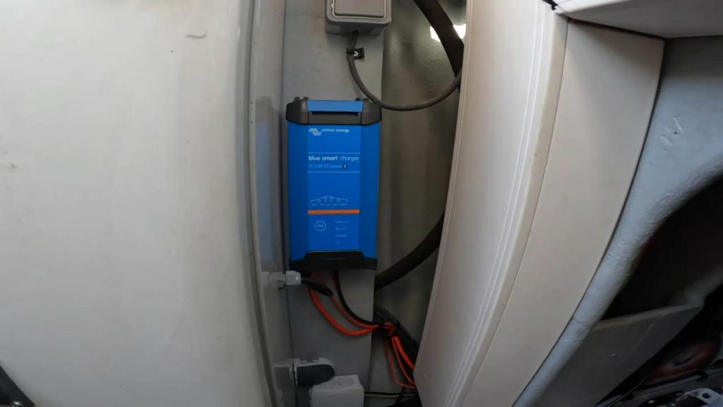 078 Privilege 5 Series 2019 – starboard engine room 2