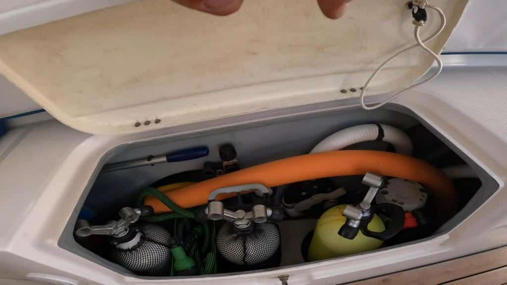 097 Privilege 5 Series 2019 – cockpit dive kit
