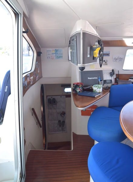 017 Fountaine Pajot Belize 43 – Descente babord
