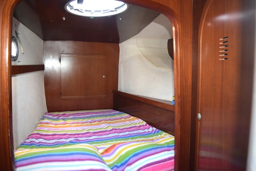 022 Fountaine Pajot Belize 43 – Cabine AV Babord 2