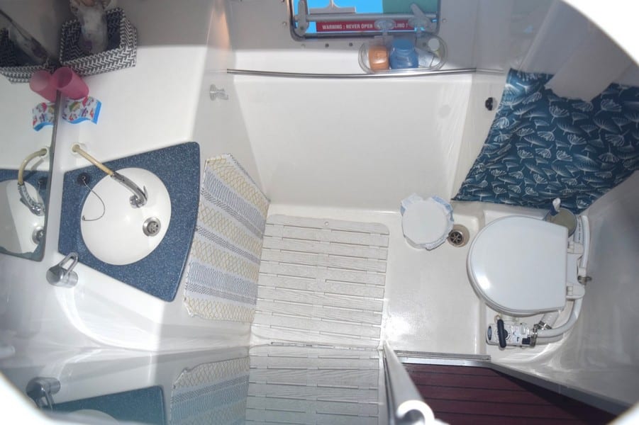 024b Fountaine Pajot Belize 43 – Salle d eau 3
