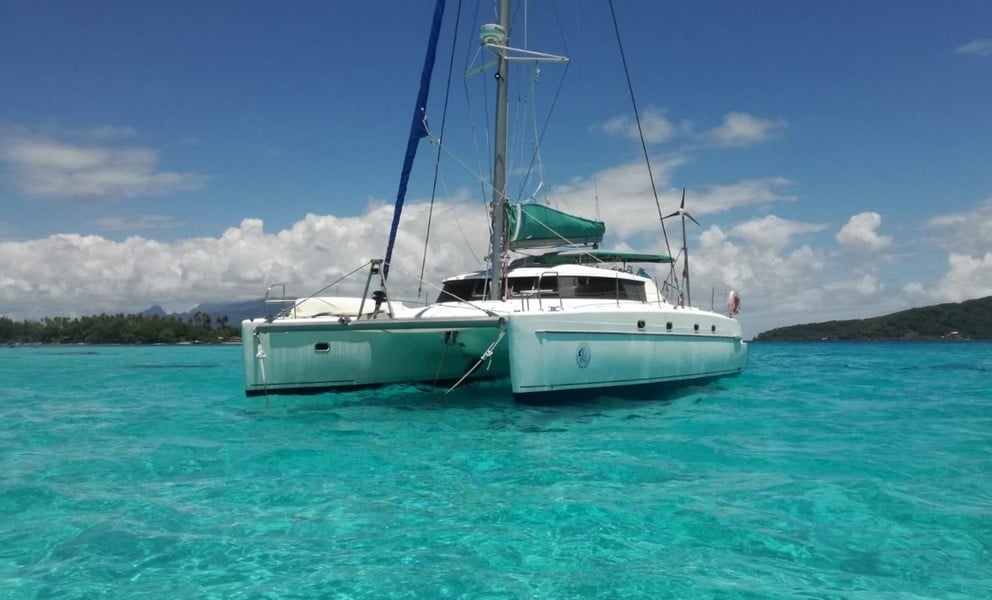 072 Fountaine Pajot Belize 43 Fountaine Pajot Belize 43 for sale in Tahiti
