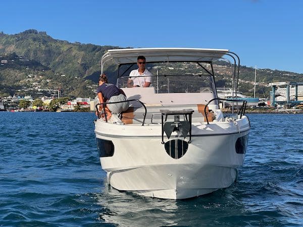 Flyer 9 bes – 1 sur 17 Beneteau Flyer 9 Tahiti
