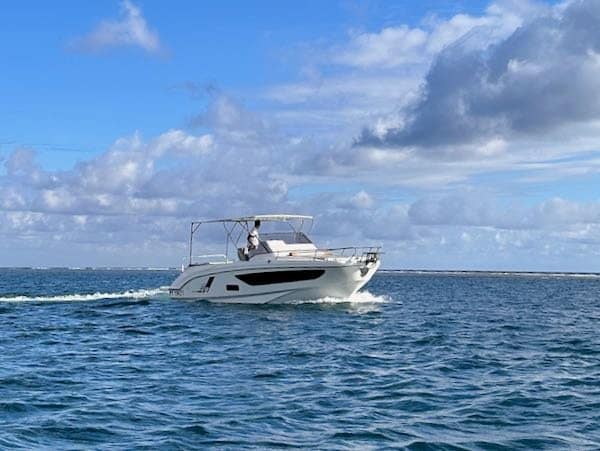 Flyer 9 bes – 5 sur 17 Beneteau Flyer 9 Tahiti