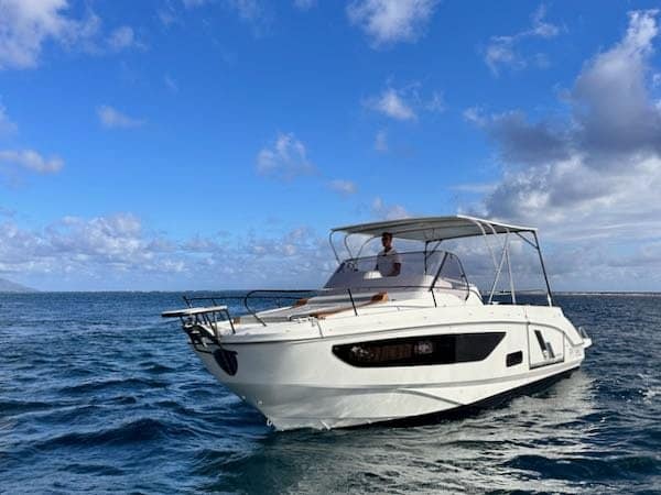 Flyer 9 bes – 7 sur 17 Beneteau Flyer 9 Tahiti
