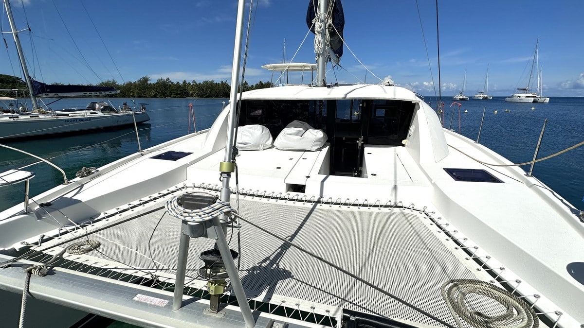 005 Leopard 40 catamaran owners version