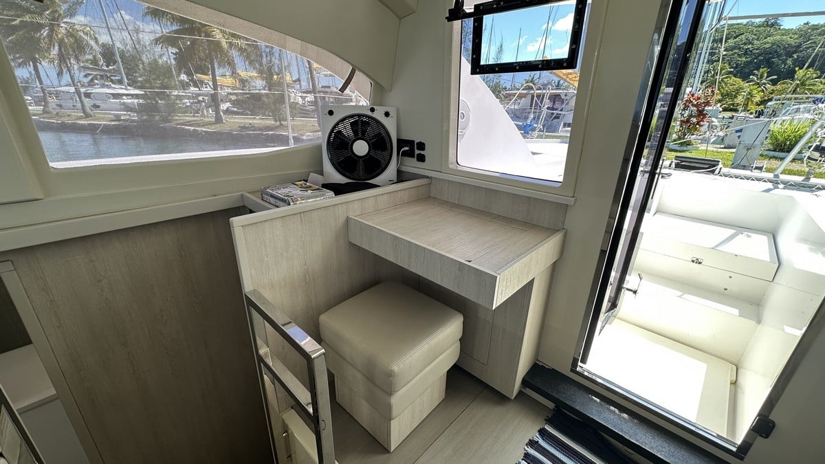021 Leopard 40 catamaran owners version