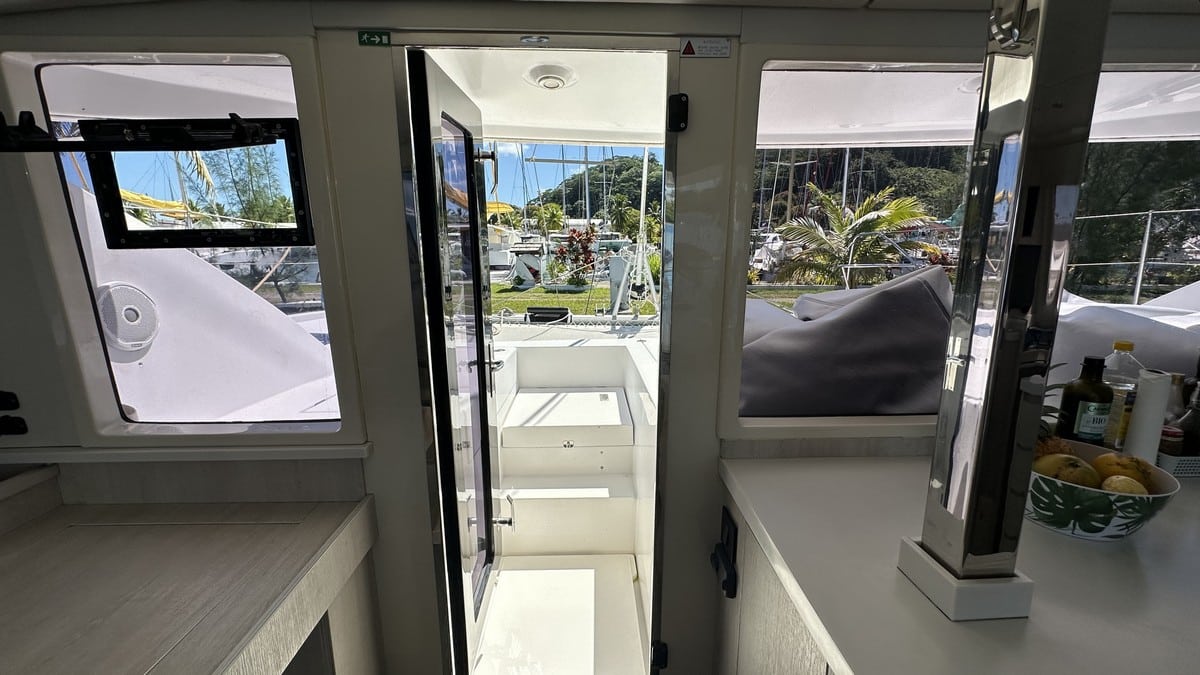 023 Leopard 40 catamaran owners version