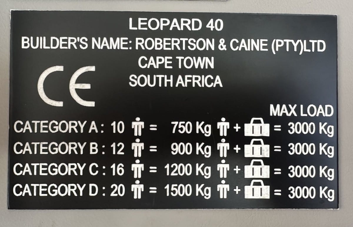 029 Leopard 40 catamaran owners version