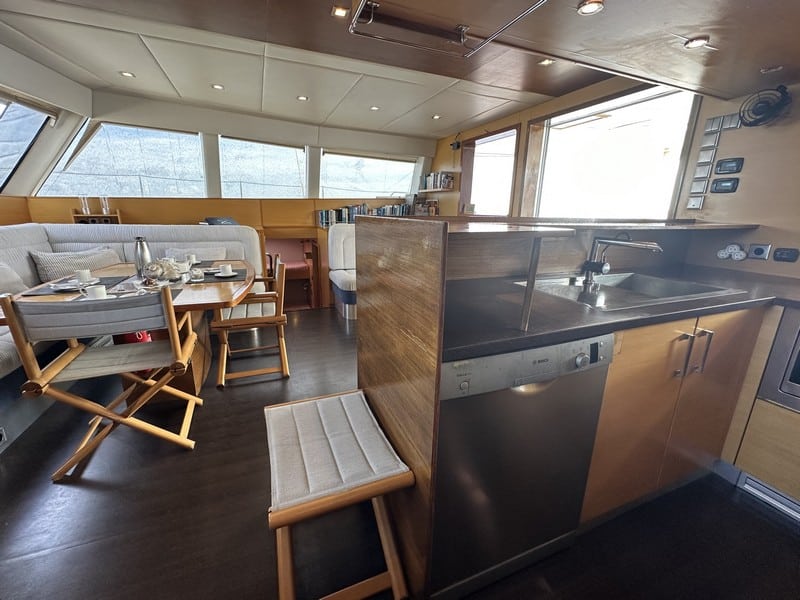 033 Sunreef 60 – 2008 – Zahora – feature