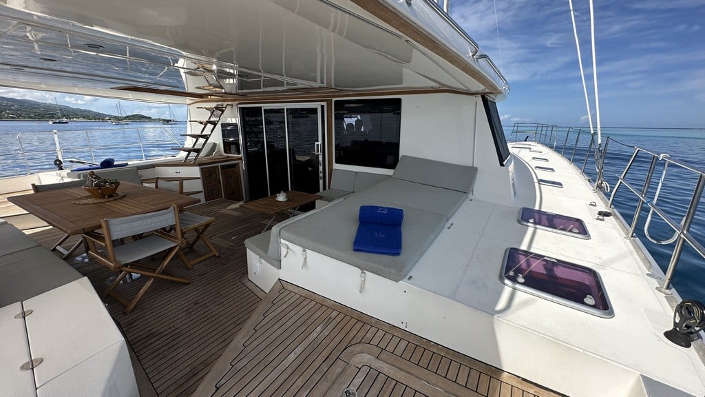 089 Sunreef 60 – 2008 – Zahora – feature