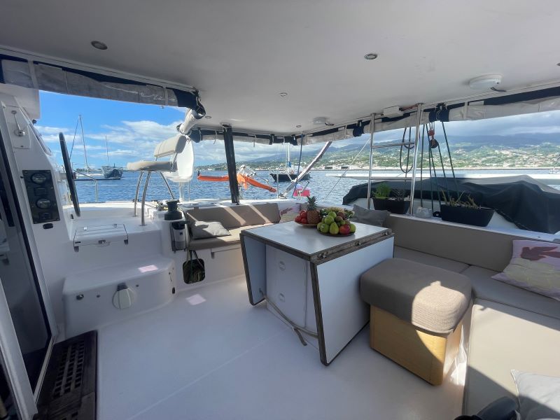 Outremer 51 cockpit 4 Outremer 51 2017 Black Mamba