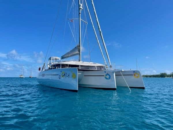 Neel 51 in Polynesia 2 Neel 51 in Tahiti