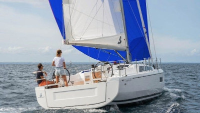 Oceanis 37.1