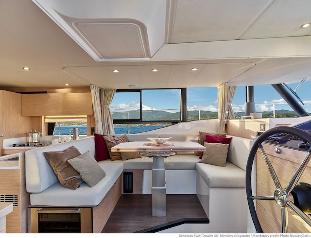Beneteau Swift Trawler lifestyle – 13 sur 18 Beneteau Swift Trawler lifestyle