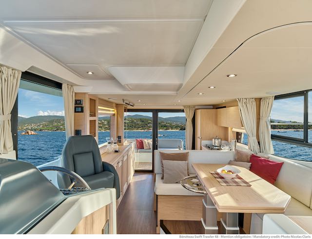 Beneteau Swift Trawler lifestyle – 17 sur 18 Beneteau Swift Trawler lifestyle