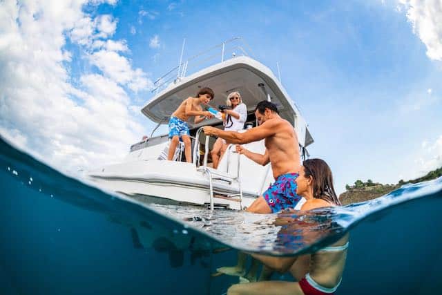 Beneteau Swift Trawler lifestyle – 2 sur 18 Beneteau Swift Trawler lifestyle