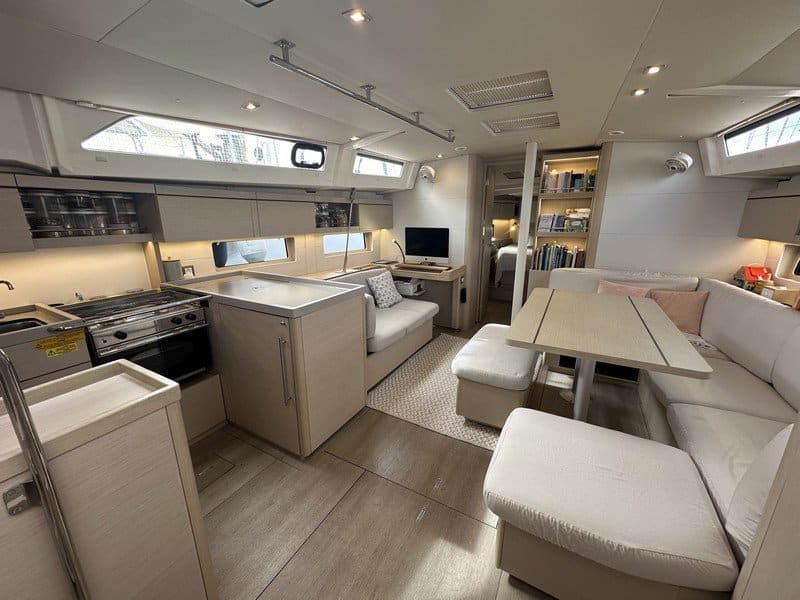 050 Beneteau Oceanis 46.1 2020 Owners Version