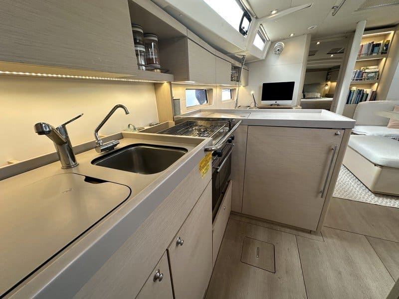 052 Beneteau Oceanis 46.1 2020 Owners Version