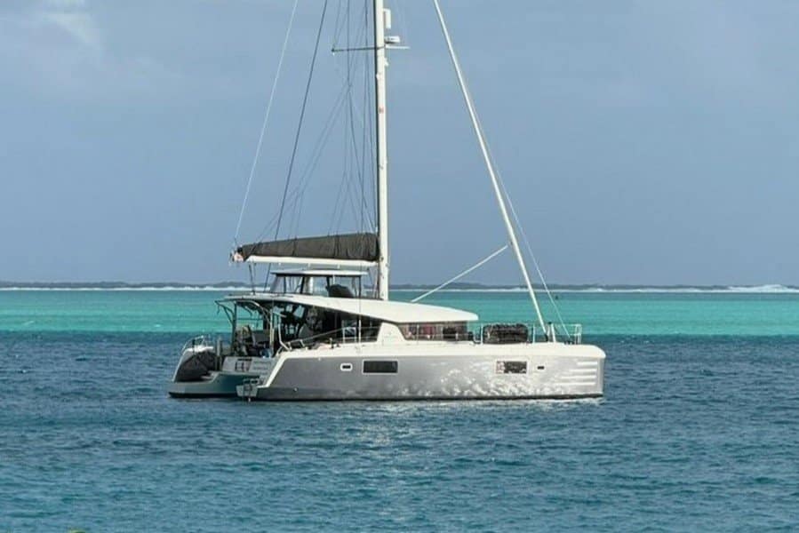 002 Lagoon 42 Owner’s Version from 2022