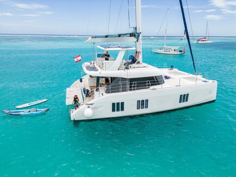 002 Sailing & at anchor 014 – Sunreef 50 ECO – Tiril