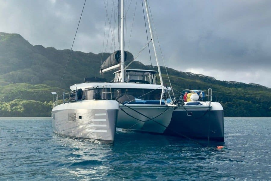 005a Lagoon 42 Owner’s Version from 2022