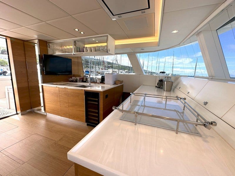 012 Galley 001 – Sunreef 50 ECO – Tiril