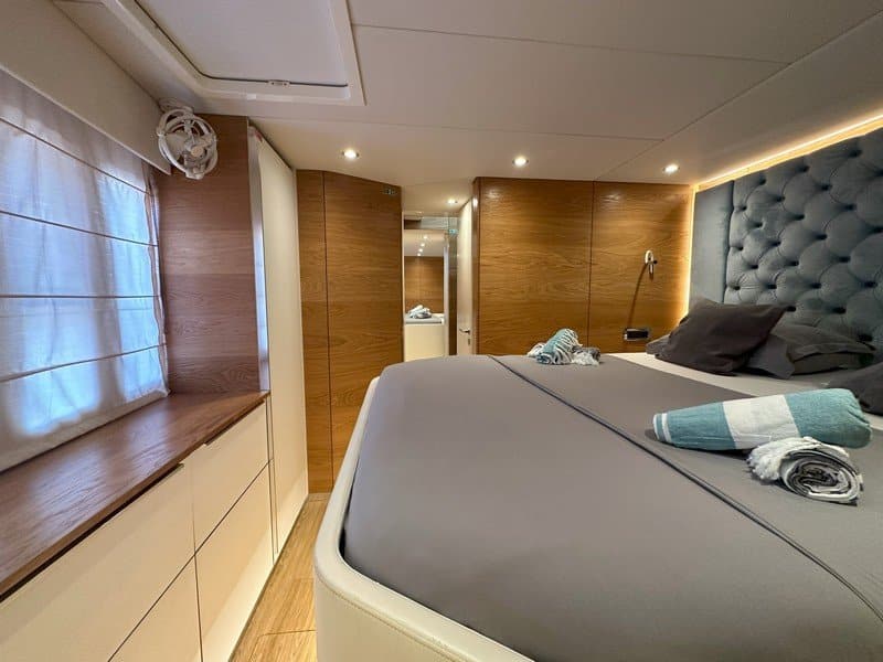 024 Port hull double cabin & double bunk cabin 010 – Sunreef 50 ECO – Tiril