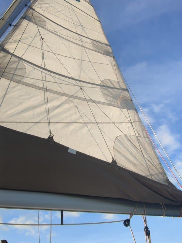 009 Lagoon 39 owners version 2014 TiAmaraa