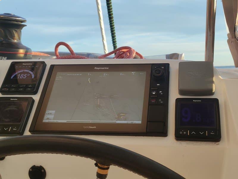 023 Lagoon 39 owners version 2014 TiAmaraa