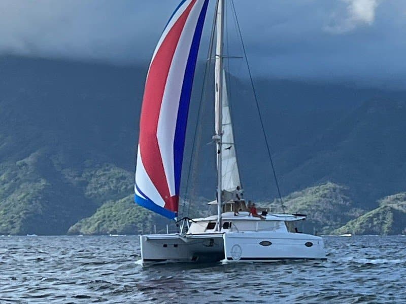 004 Fountaine Pajot Helia 44 – Ella