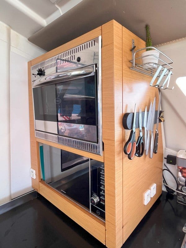 030 Fountaine Pajot Helia 44 – Ella