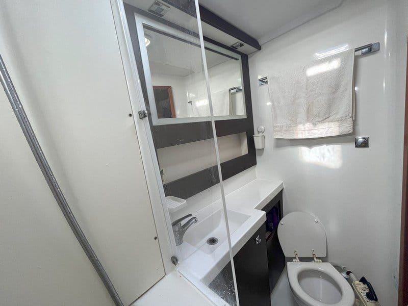 036 Fountaine Pajot Helia 44 – Ella
